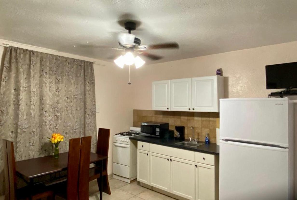 Hallandale Beach Motel With Free Parking And Full Kitchen ! No Extra Fees! Accepting Cash! Exteriör bild
