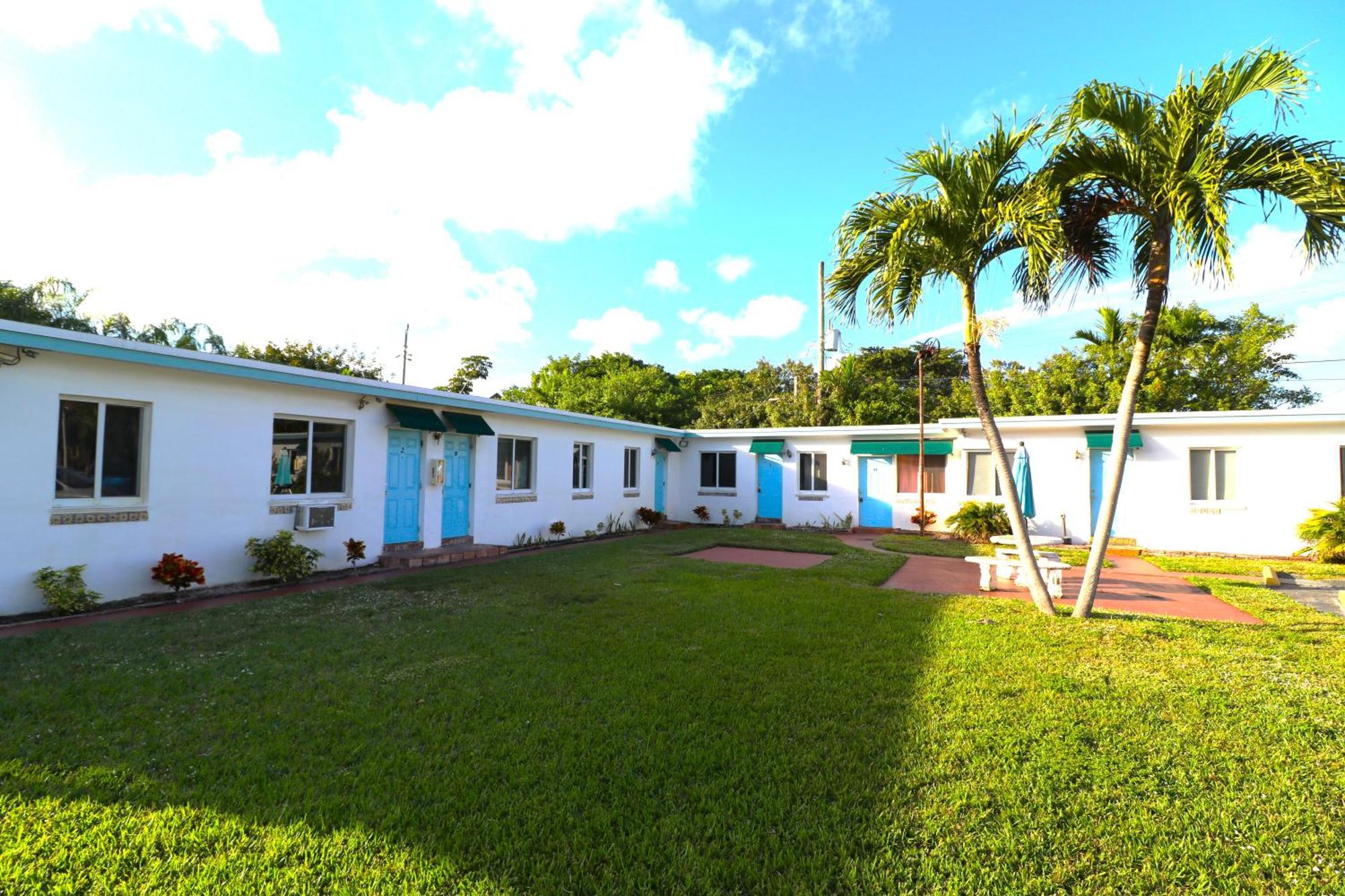 Hallandale Beach Motel With Free Parking And Full Kitchen ! No Extra Fees! Accepting Cash! Exteriör bild